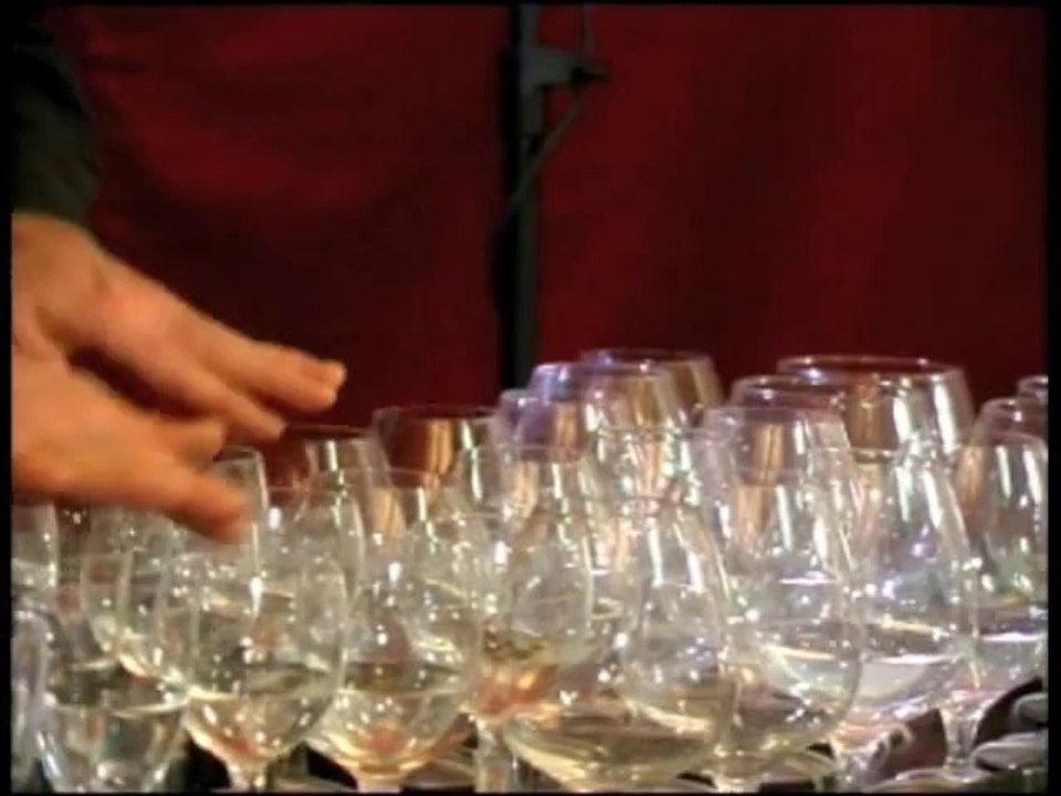 Glass harp - Toccata and fugue in D minor,  Bach BWV 565