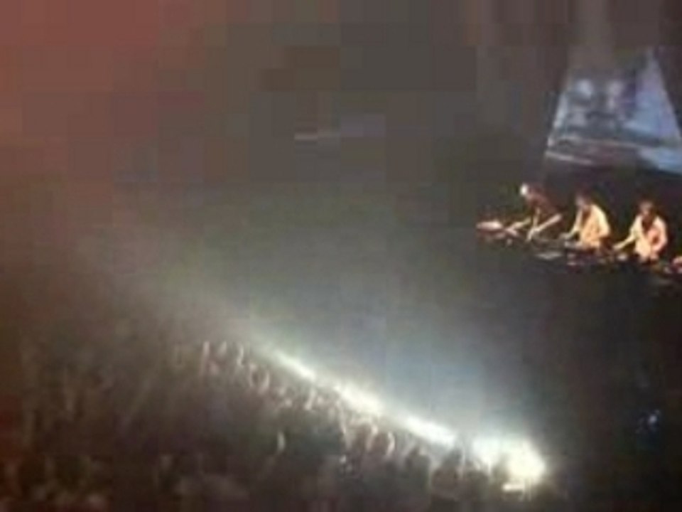 Birdy Nam Nam - Violons(live la Cigale)