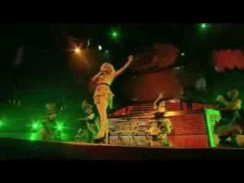 Gwen Stefani What you waiting for live