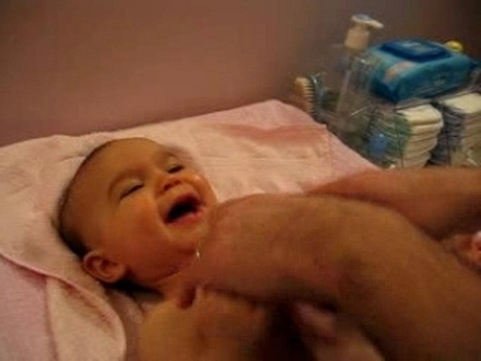 Laure en pleine crise de rigolade