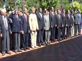 19 MAYIS VİRANŞEHİR’DE “ÇELENK” SUNMA İLE KUTLANDI