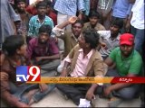 Auto drivers protest against SI inhuman behaviour