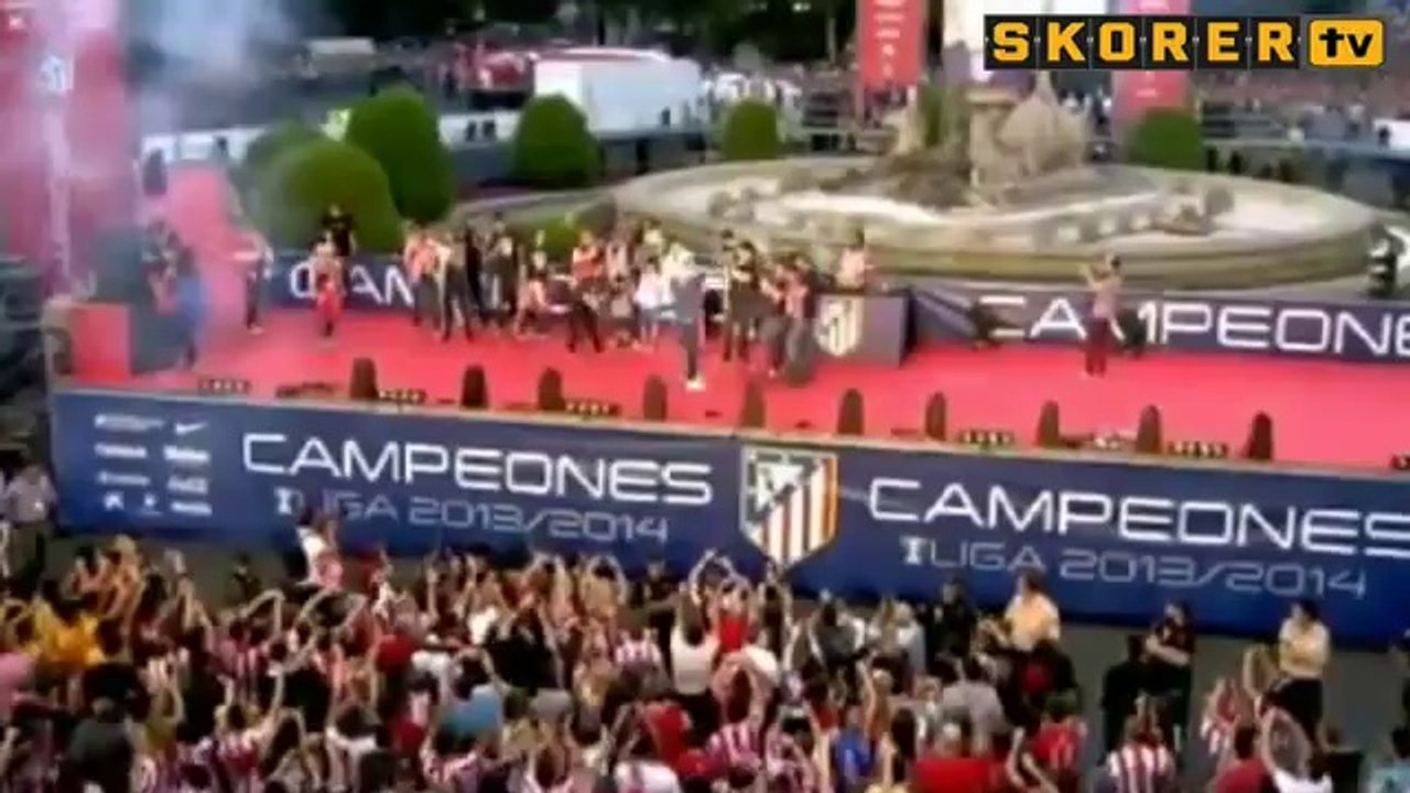 Arda Turan, Tarkan şarkısıyla şampiyonluğu kutladı