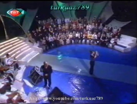 Özlem KARAAĞAÇ-Gizli Aşk Bu Söyleyemem Derdimi Hiç Kimseye
