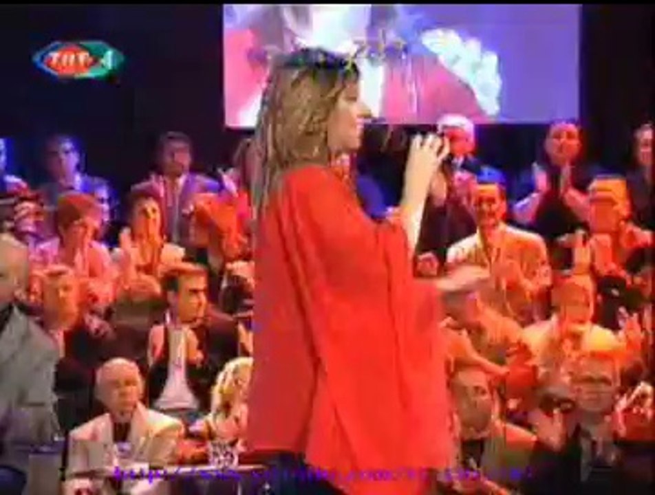 Özlem ÖZDEMİR-Çiçekler Ekiliyor Güzelim Haydı Haydı