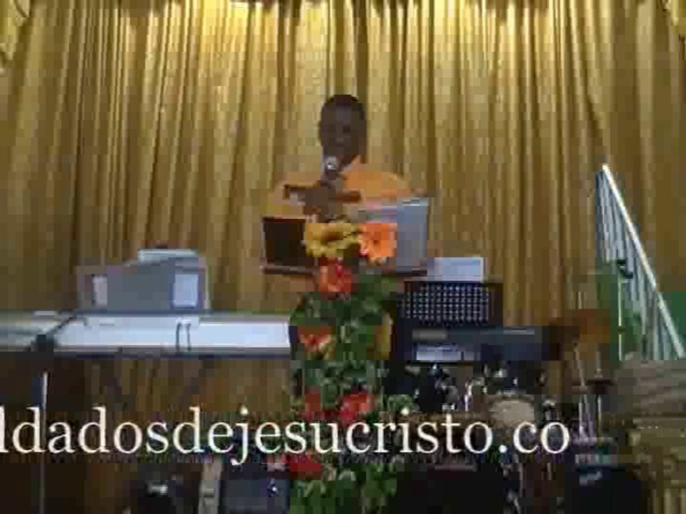 Madres que Oran. Pastor Everney