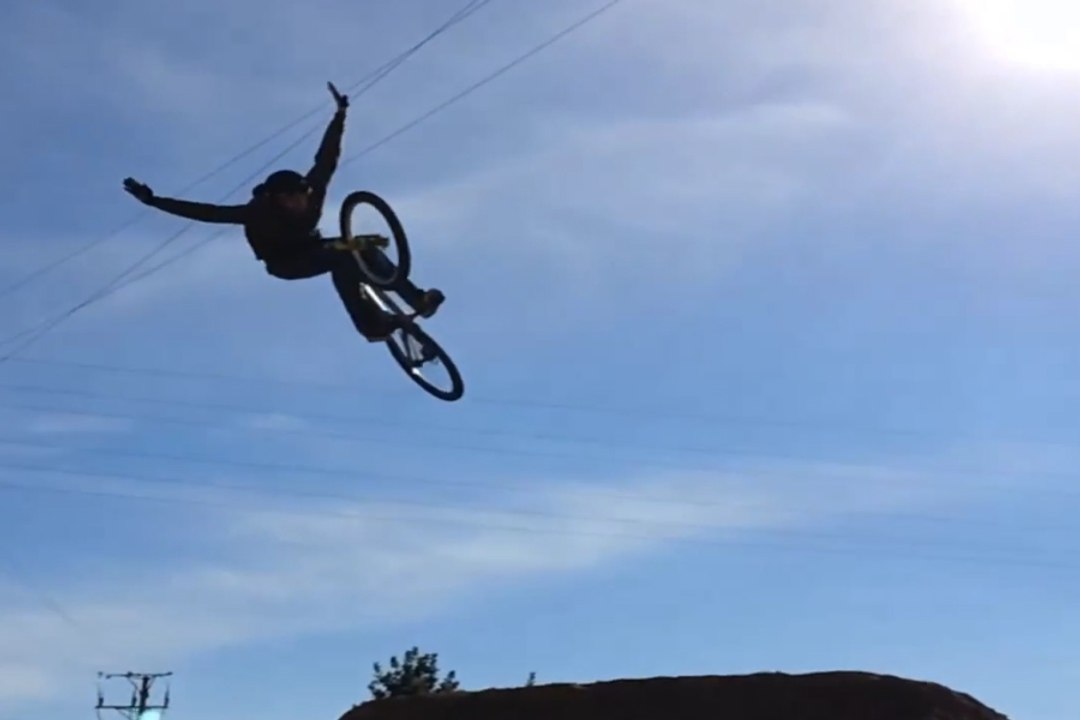 Suzuki Nine Knights MTB Wanna be a Knight by Lukas Knopf - MTB