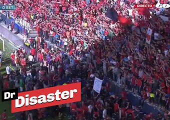 Une tribune s'effondre lors d'un match de foot en Espagne/ Dr disaster