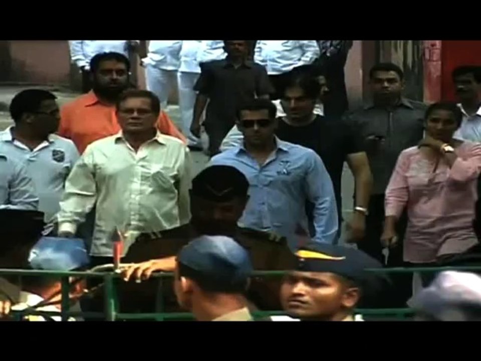 2002 hit and run case- Salman Khan reaches court for 3rd hearing