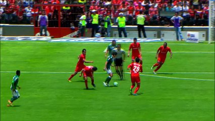 'El Gullit' Pena scores a beauty