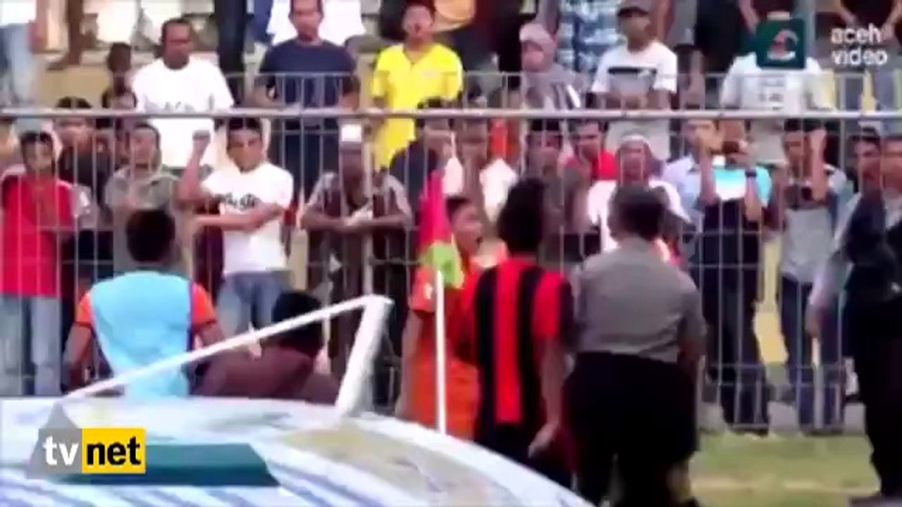 Kaleciden tekme yedi hayatını kaybetti!