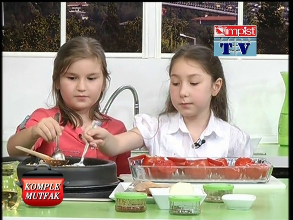 ZEYTİNYAĞLI DOMATES DOLMA