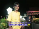 CINTA DI UJUNG JALAN boy shandy