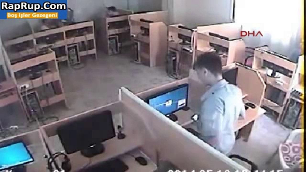 Sevgilisine sarkan çocuğa odunla komalık etmek