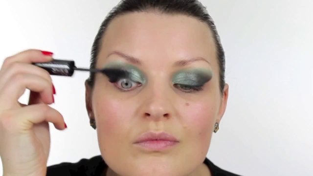 GREEN SMOKEY WINGED EYES MAKE-UP TUTORIAL