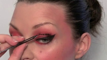 TREND ELEVATED RED FELINE EYES MAKE-UP TUTORIAL