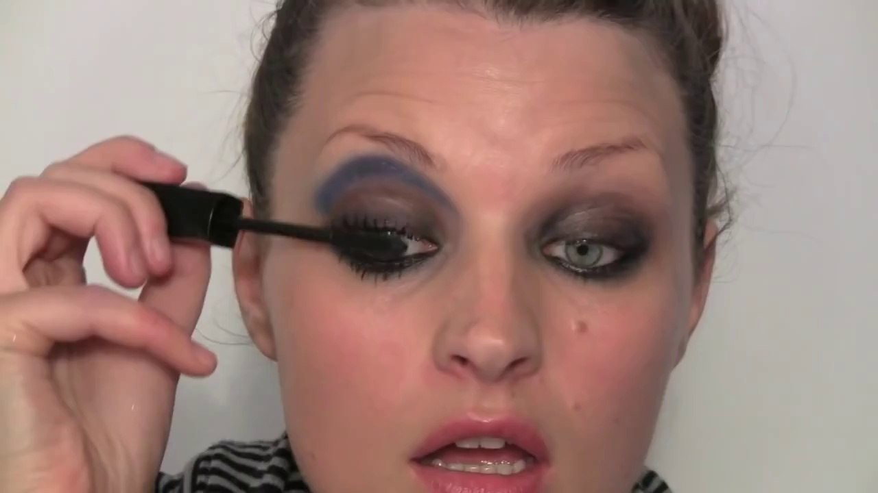 TREND NAVY SMOKEY EYES MAKE-UP TUTORIAL