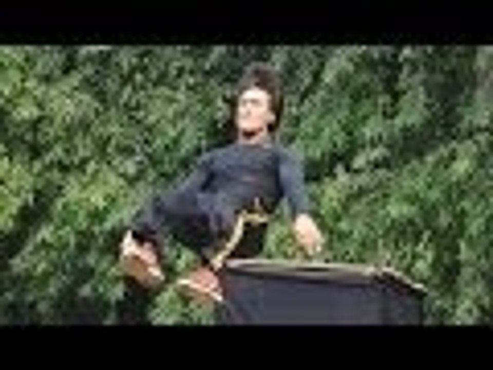 Heropanthi | Tiger Shroff performs Live Action Stunts !