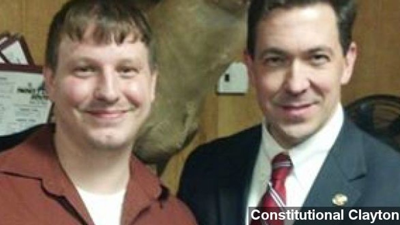 Blogger's Photo Of Senator's Wife Rattles GOP Primary