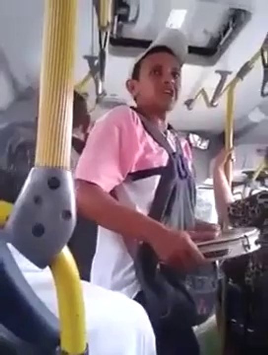 Show cearense no ônibus