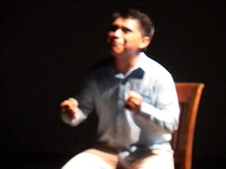 Sentado en un Arbol Caido 2010