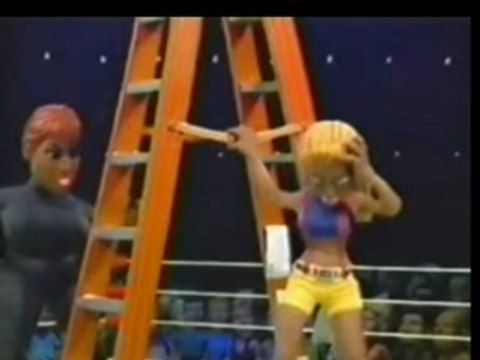 CELEBRITY DEATHMATCH beyoncé vs missy