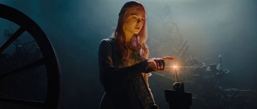 VIDÉO - Maléfique : un nouvel extrait dévoilé avec Angelina Jolie et Elle Fanning