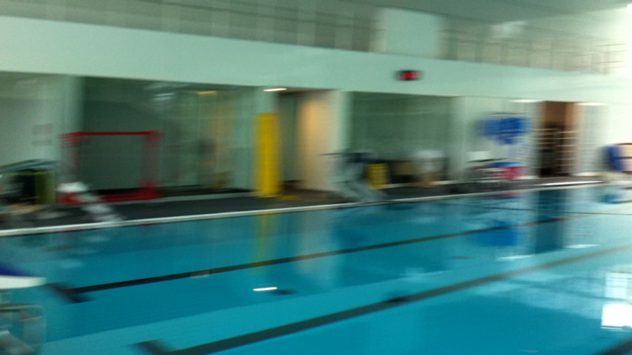 Chantier du Stade nautique, avec le nouveau bassin couvert.