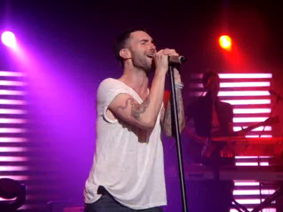 Maroon 5 - Hands All Over