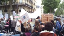 Manifestation pour défendre l'unité d'oncologie pédiatrique de l'hôpital de Garches.