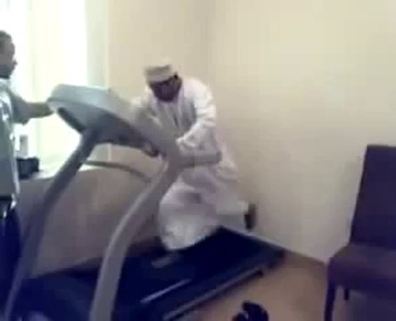 Arab on Treadmill - Most Funny Comedy Video Clips for laughs !!