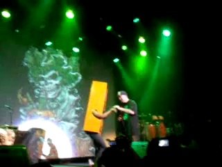 2009 blaze it up with Cypress hill