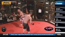 Un champion de MMA abandonne de peur de tuer son adversaire pas assez entraîné!