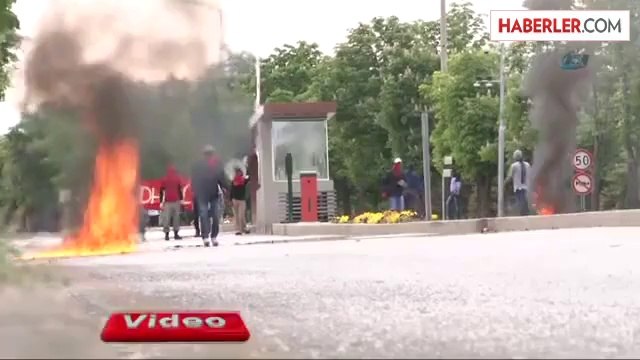 ODTÜ'den Adalet Bakanlığı'na Yürümek İsteyen Gruba Polis İzin Vermedi (1)