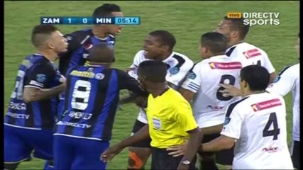 Foot Buzz: Un but qui met le feu aux pourdres