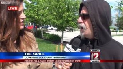 Man Trolls NEWS Crew on LIVE TV