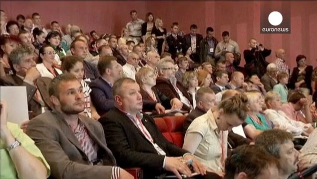 Ukrayna siyasi krizin gölgesinde seçime hazırlanıyor