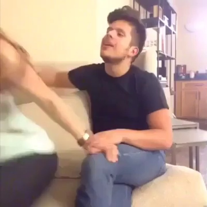 very clever guy handle three girls friends at a time.