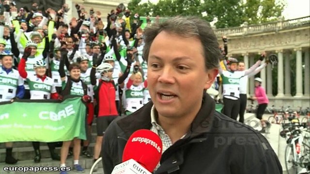 Marcha ciclista por la educación en Sierra Leona