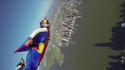 Des gars en Wingsuit volent au dessus de New York!