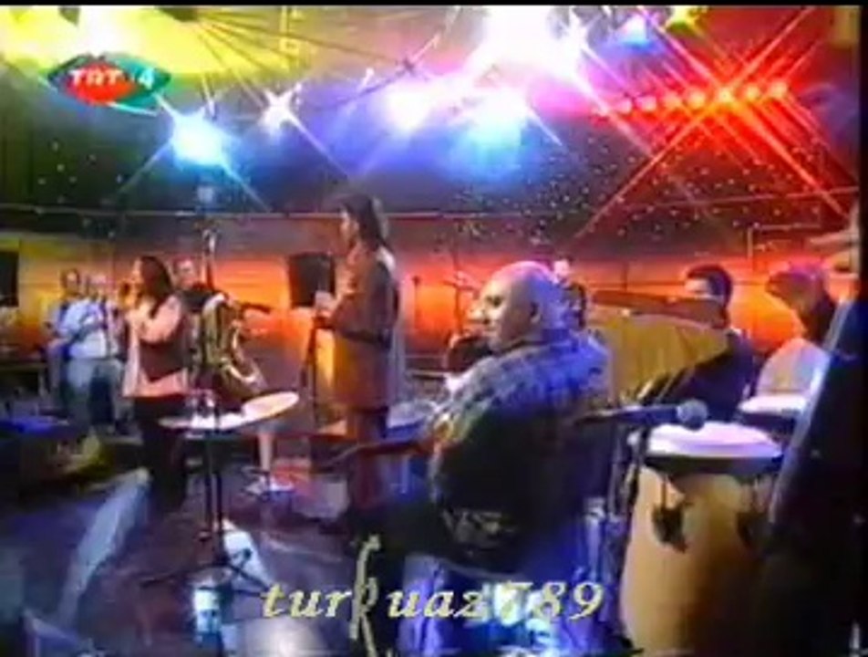 Sabahat AKKİRAZ-Kınalı Kar