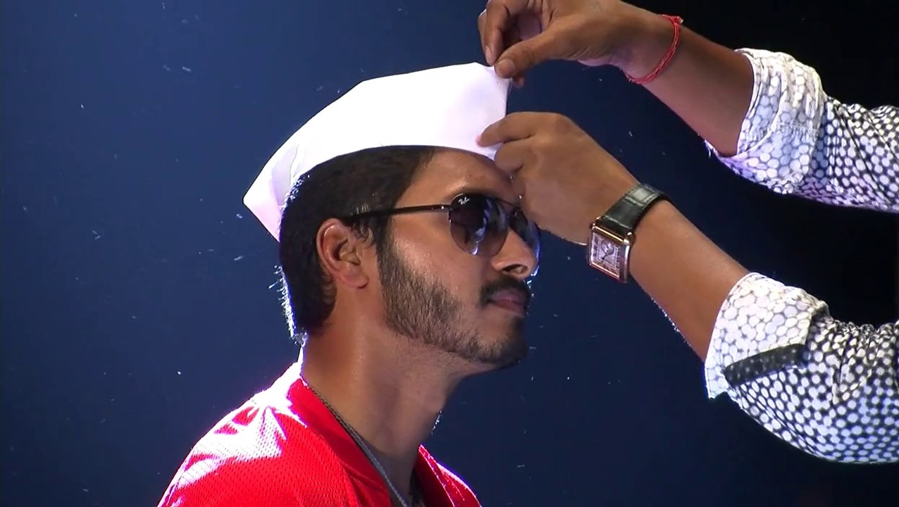 Poshter Boyz Promotional Song - On Location - Shreyas Talpade, Aniket Vishwasrao, Dilip Prabhavalkar