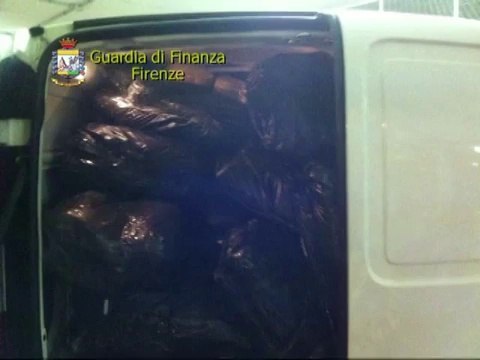Firenze - sequestrati 8 quintali di marijuana, 9 arrestati