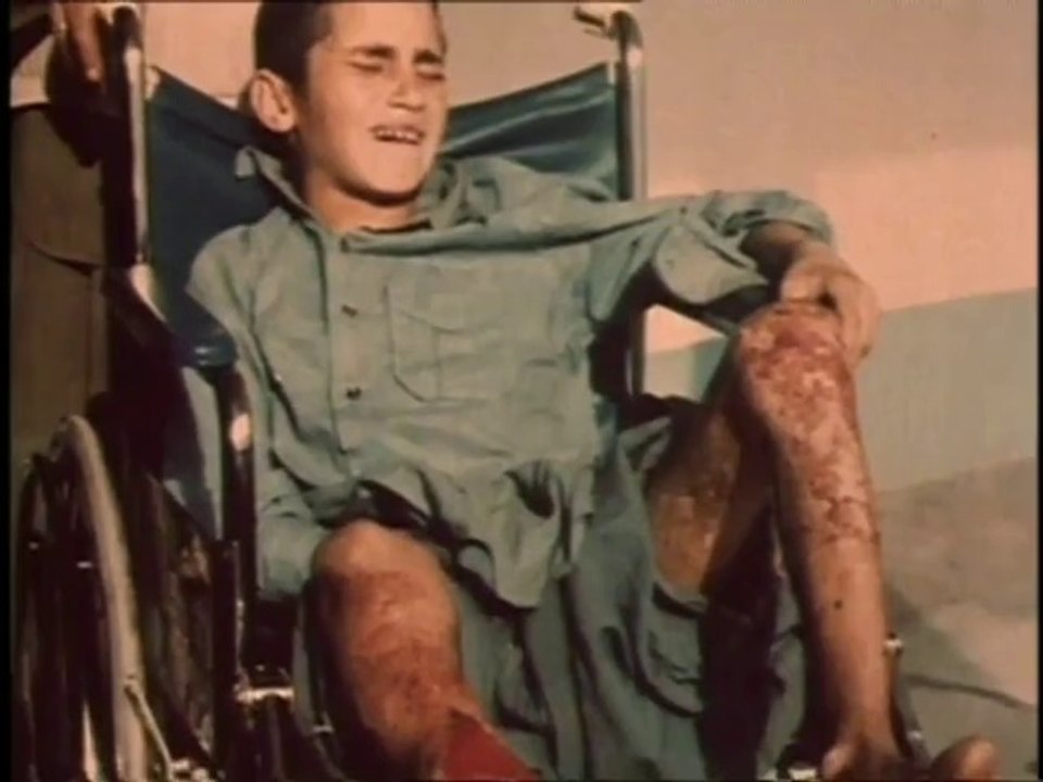 AFGHANISCHE KINDER TRAEUMEN VOM FRIEDEN