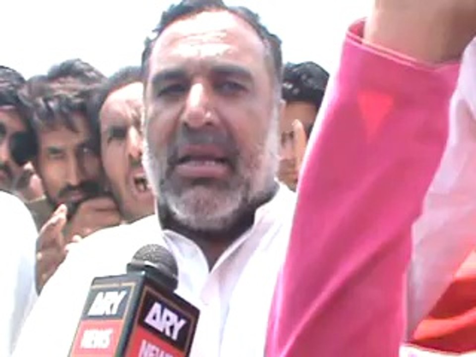 HAVELI LAKHA TMQ OKARA PRESIDENT TAKINS AT DEPALPURG TO ARY NEW