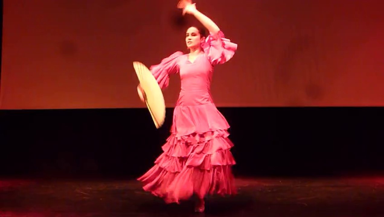 Guajira con abanico - Flamenco
