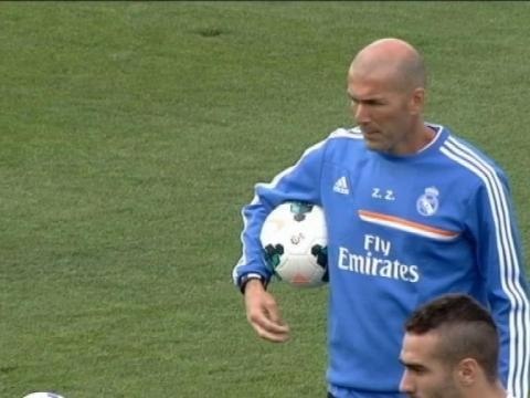 Zinedine Zidane n'entraînera pas l'équipe de football de Bordeaux - 22/05