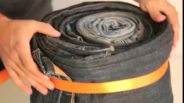 Recycler des vieux jeans en poufs insolites