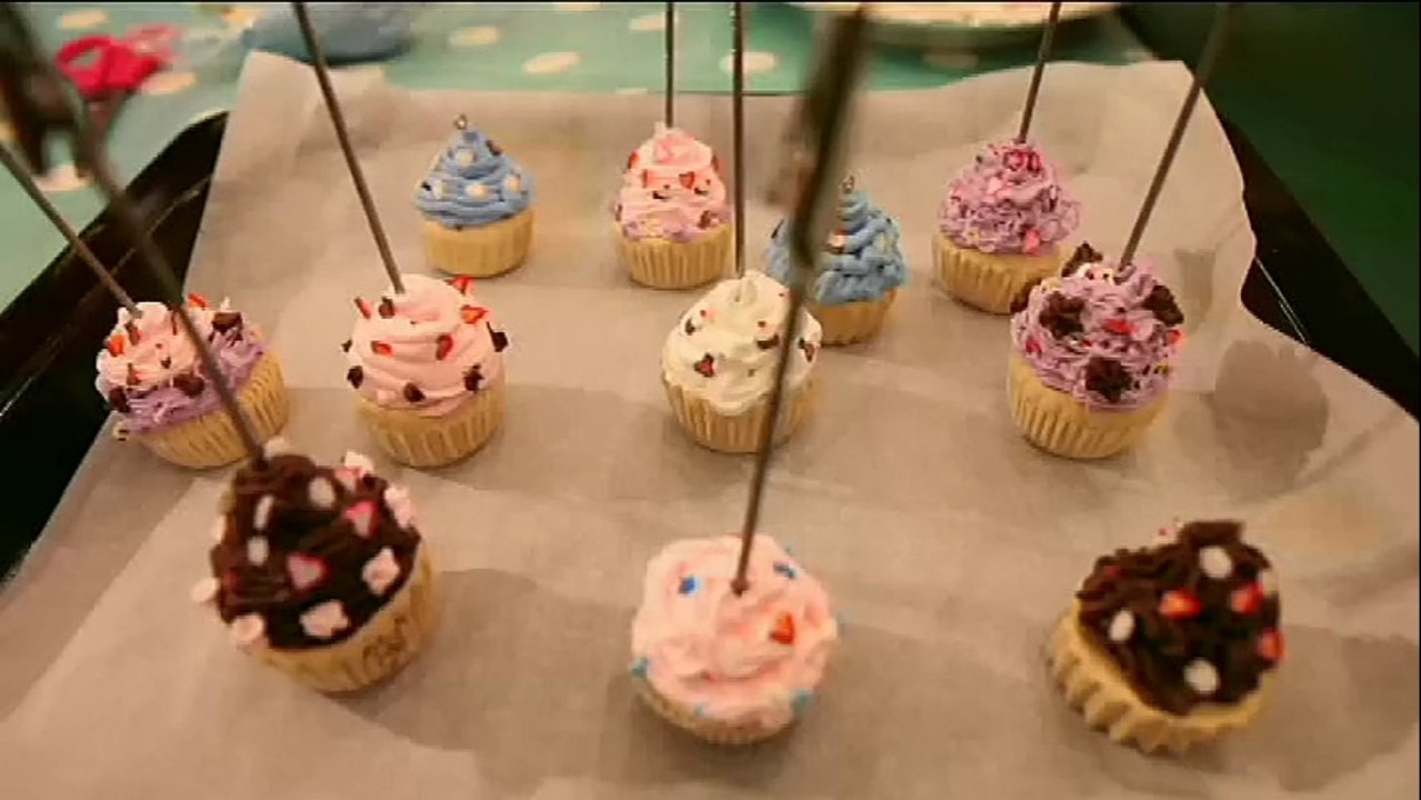 Réaliser des marque-places gourmands avec de la pâte polymère