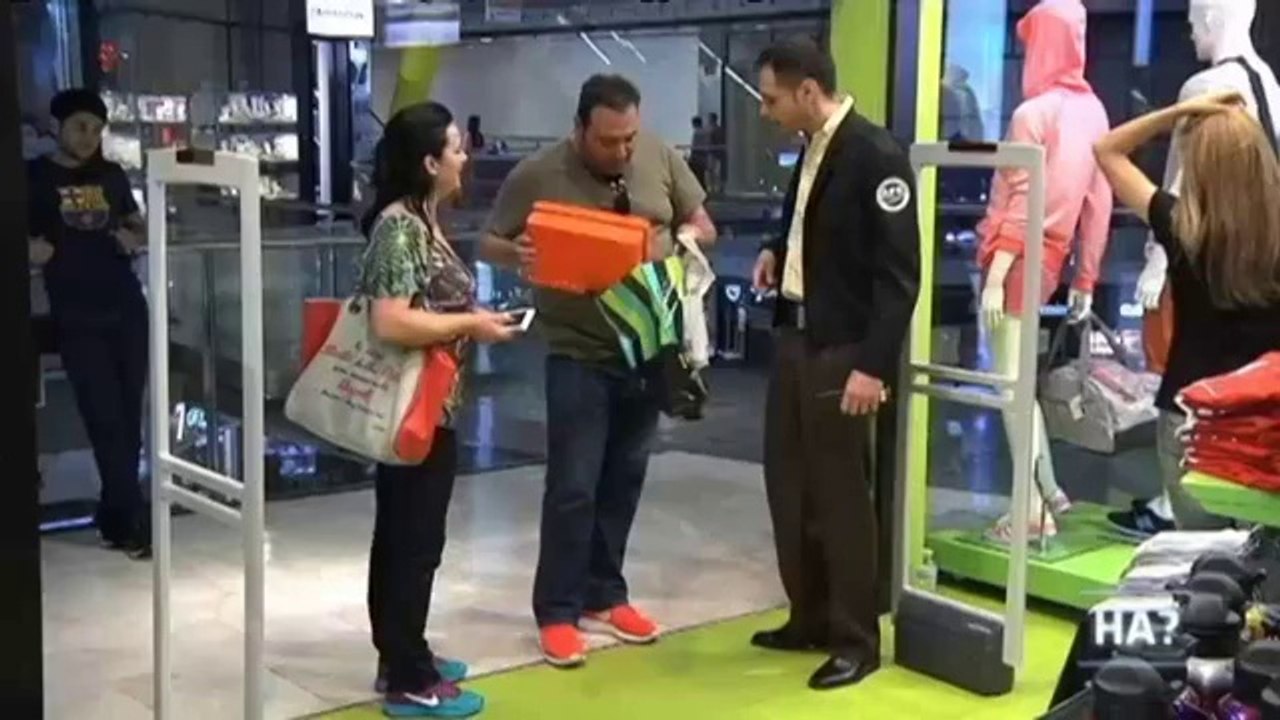 TV3 - Alguna pregunta més? APM - L'Homo APM, vigilant de seguretat per un dia